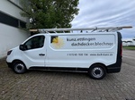 Transporter mit Firmenlogo foliert