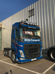 LKW mit farbigen Folien beklebt
